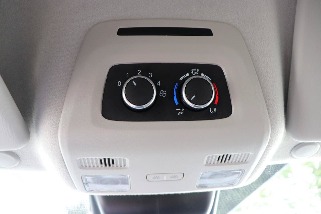 Used 2024 Ford Transit 350 XLT RWD image 38