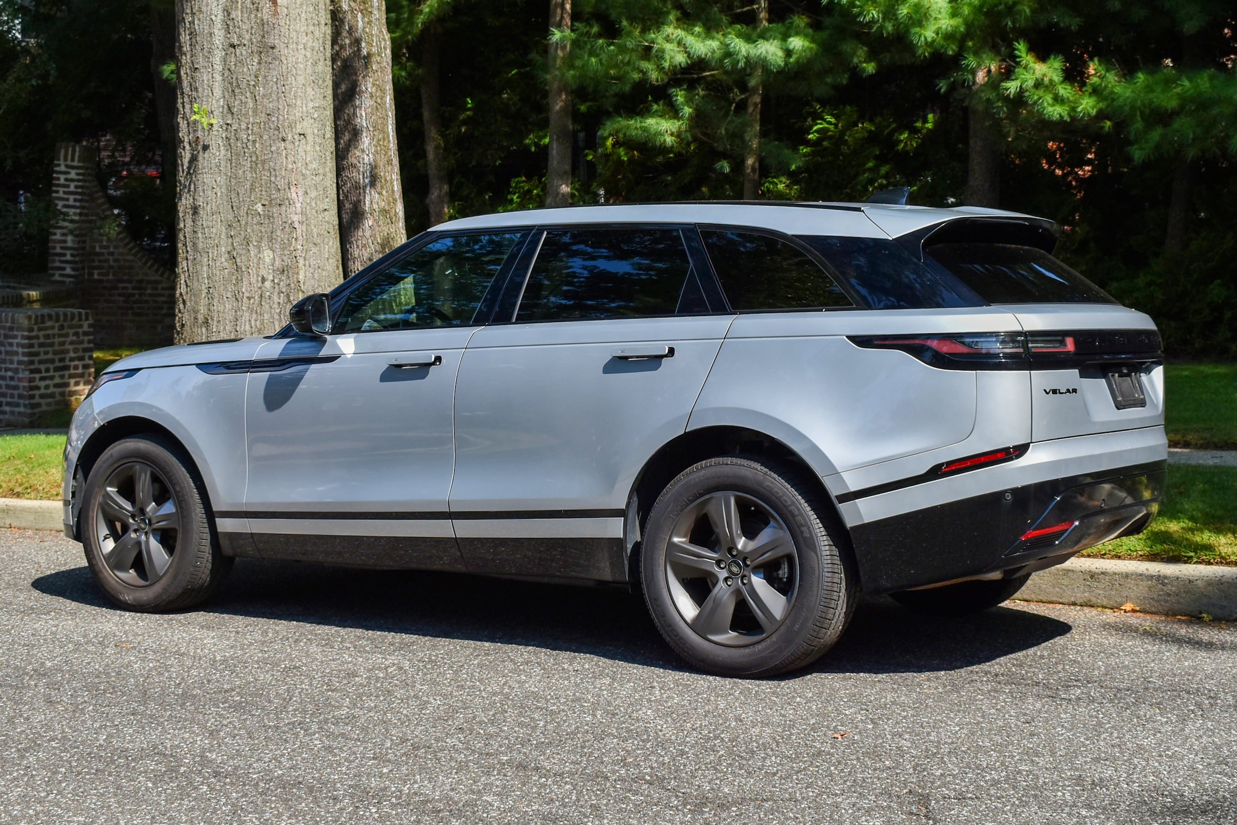Used 2025 Land Rover Range Rover Velar Dynamic SE AWD/4WD image 6
