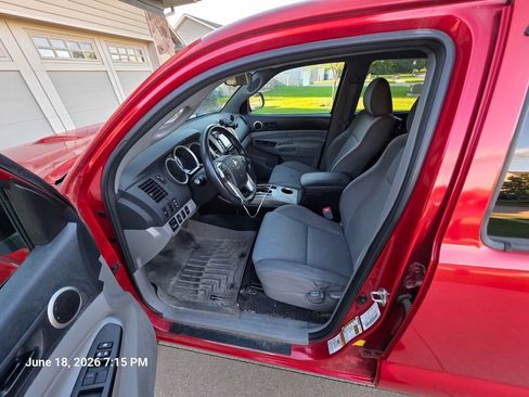 Used 2015 Toyota Tacoma 4x4 Double Cab w/ TRD Sport Package image 26