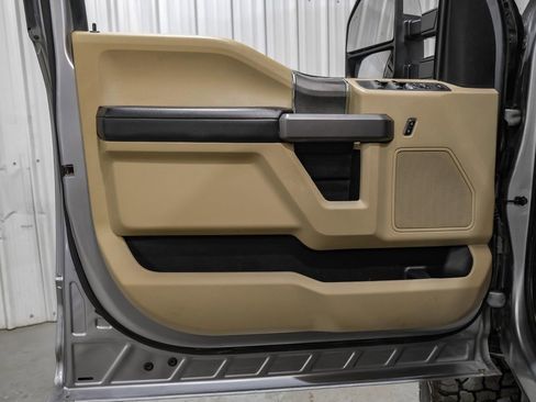 Used 2021 Ford F350 XLT w/ XLT Premium Package image 41