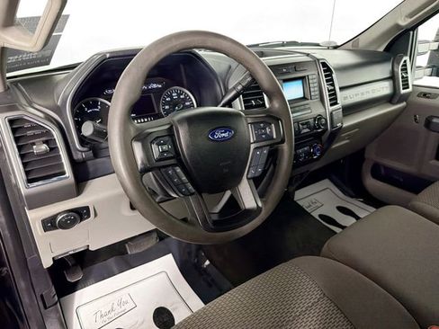 Used 2017 Ford F250 XLT w/ Snow Plow Prep Package image 9