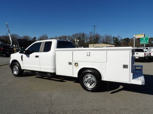 Used 2020 Ford F350 XL w/ Power Equipment Group image 4