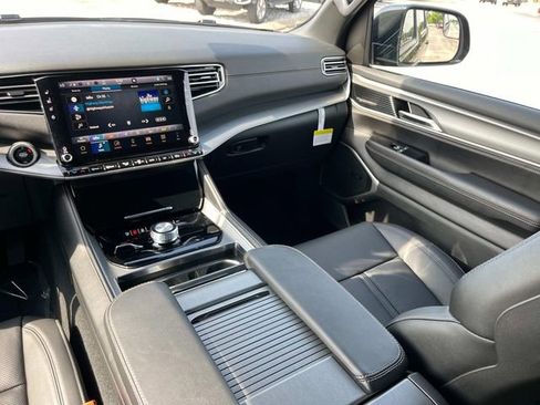 New 2026 Jeep Grand Wagoneer Limited AWD/4WD image 20