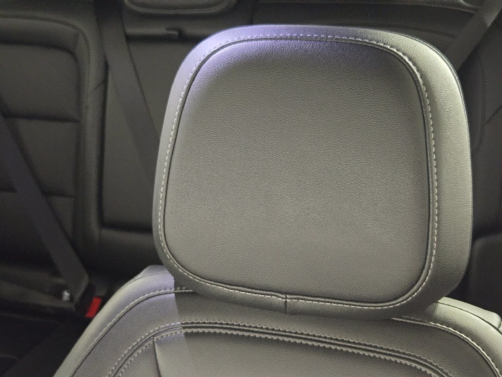 New 2026 Chevrolet Equinox LT w/ Convenience Package II FWD image 27