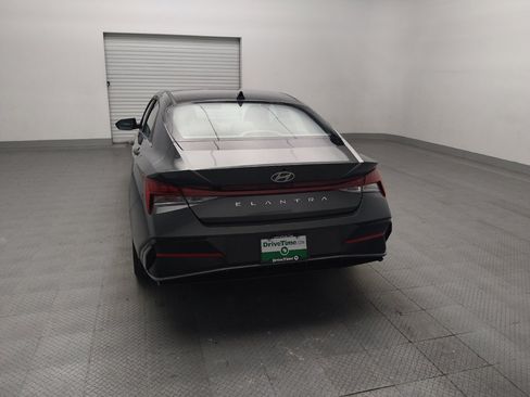 Used 2025 Hyundai Elantra SEL FWD image 6