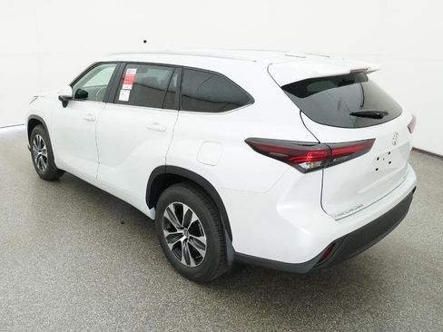 New 2026 Toyota Highlander XLE image 5