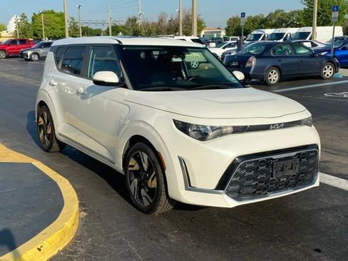 Used 2023 Kia Soul GT-Line image 2