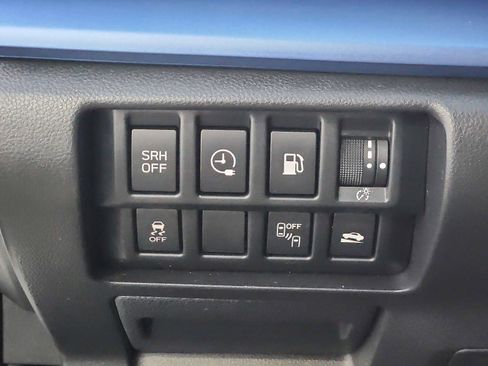 Used 2019 Subaru Crosstrek Hybrid w/ Moonroof Package w/Navigation image 27