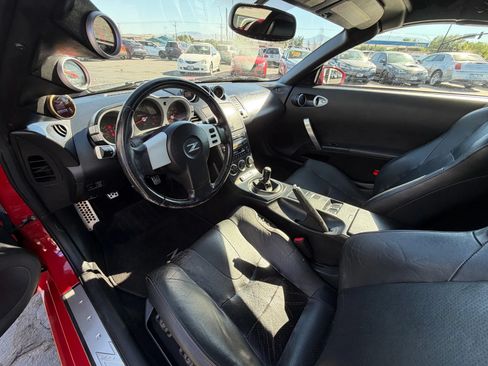 Used 2004 Nissan 350Z Touring RWD image 10