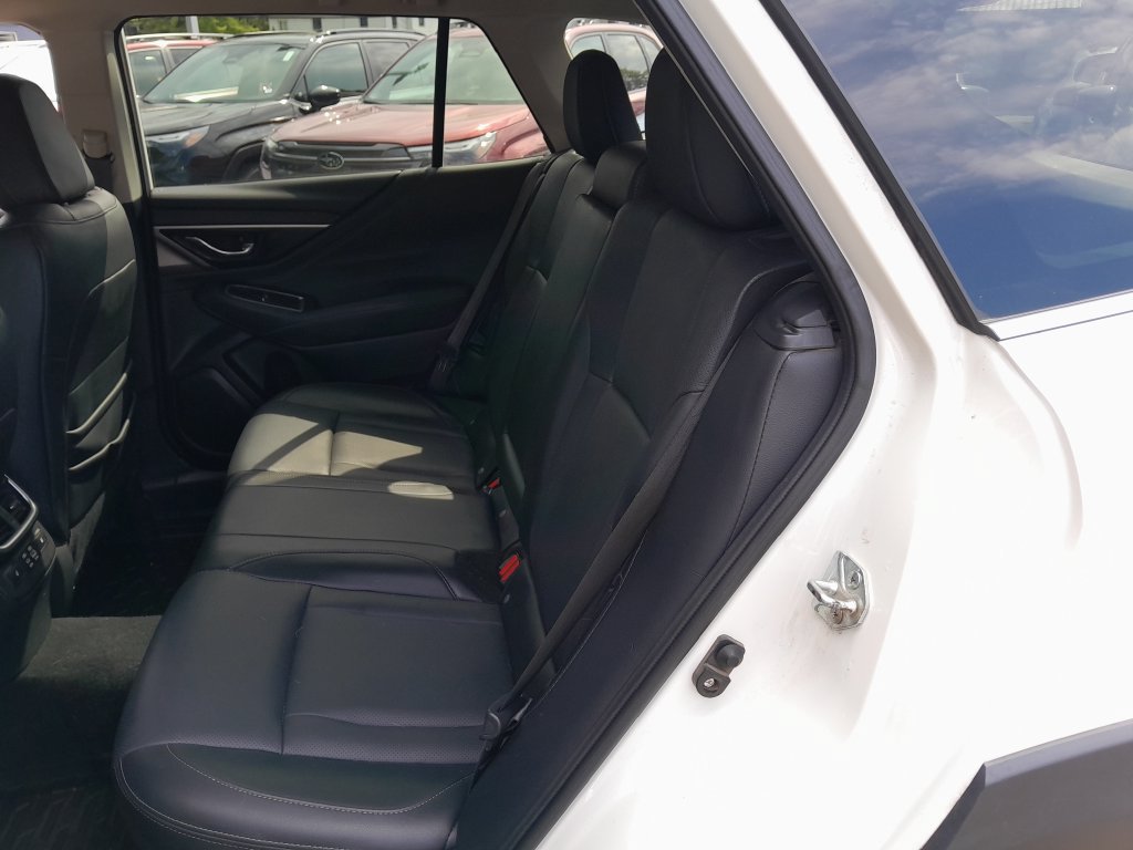 Used 2023 Subaru Outback Limited AWD/4WD image 31