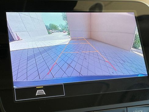 Used 2024 Chevrolet Malibu LT image 17