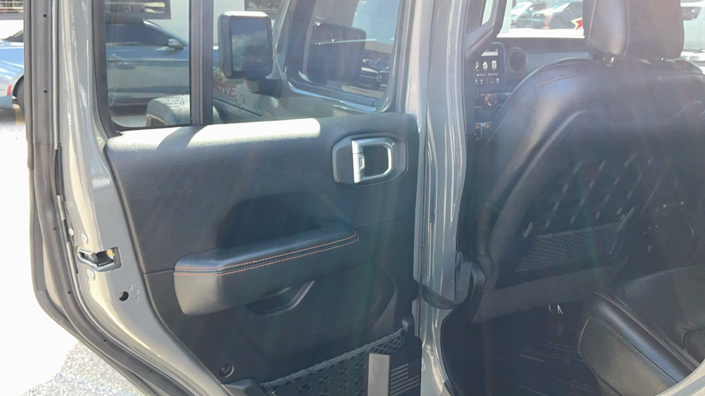 Used 2022 Jeep Gladiator Mojave w/ Trailer Tow Package AWD/4WD image 38