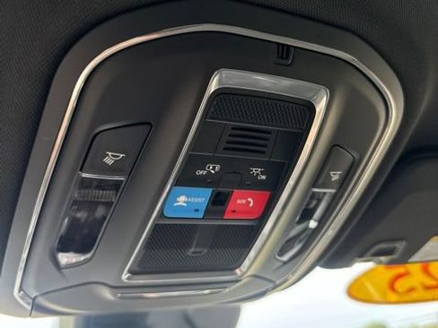 Used 2025 Jeep Grand Cherokee Laredo RWD image 22