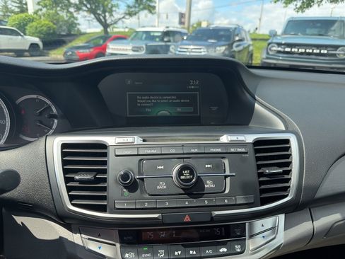 Used 2014 Honda Accord LX image 14