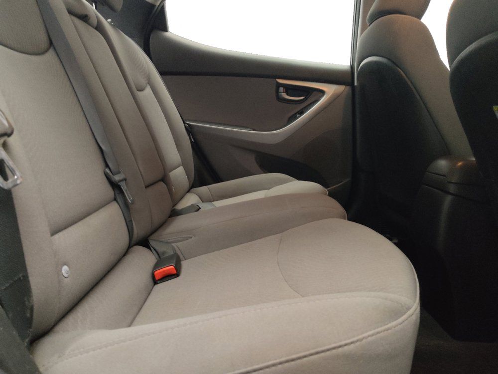 Used 2016 Hyundai Elantra SE FWD image 19