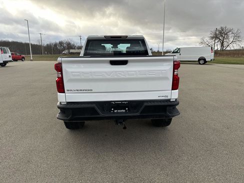 Used 2024 Chevrolet Silverado 1500 W/T w/ Z71 Off-Road Package AWD/4WD image 8