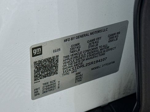 Used 2025 GMC Yukon Denali RWD image 40