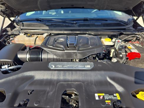 Used 2024 Jeep Wagoneer Series III AWD/4WD image 33
