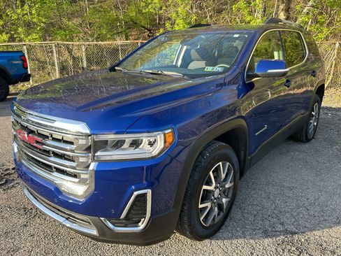 Used 2023 GMC Acadia SLE w/ Driver Convenience Package image 4