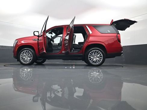 Used 2026 GMC Yukon Denali AWD/4WD image 35