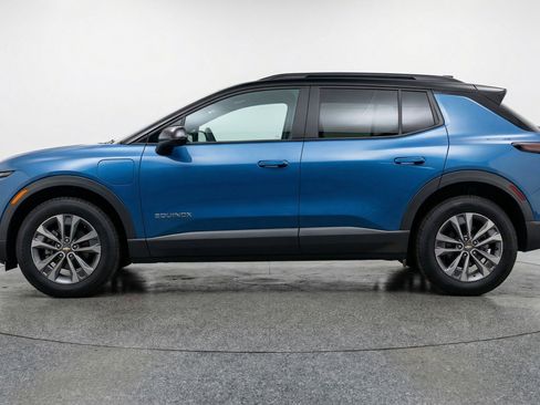 Used 2025 Chevrolet Equinox LT image 5