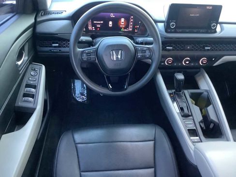 Used 2023 Honda Accord EX image 10