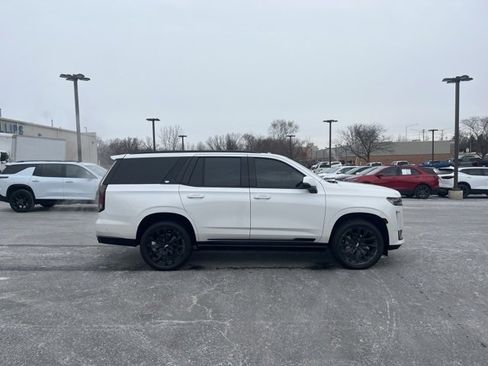 Used 2024 Cadillac Escalade Sport Platinum w/ LPO, ONYX Package image 6