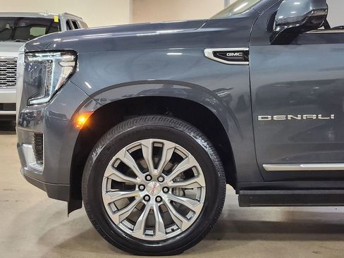 Used 2021 GMC Yukon Denali w/ Denali Premium Package AWD/4WD image 5