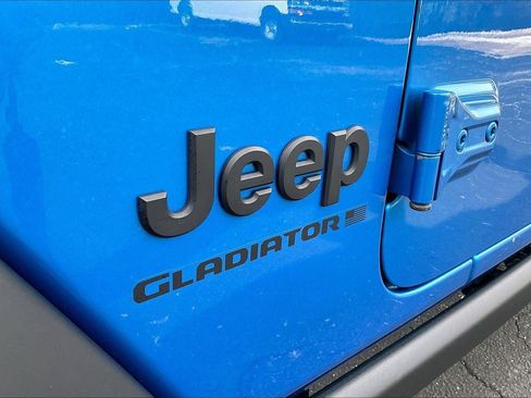 Used 2023 Jeep Gladiator Sport w/ Trailer Tow Package image 34