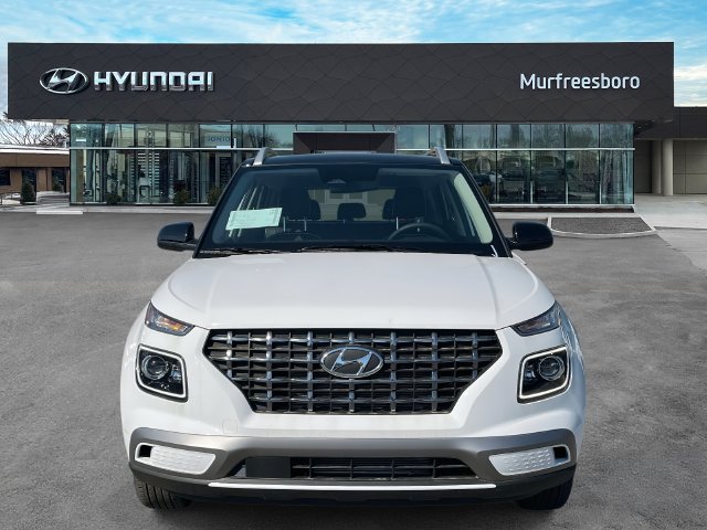 Used 2025 Hyundai Venue Limited FWD image 2