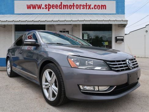 Used 2014 Volkswagen Passat TDI SEL Premium FWD image 6