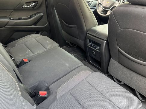 Used 2020 Chevrolet Traverse LS image 29