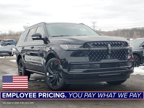 New 2026 Lincoln Navigator Reserve w/ Jet Appearance Package AWD/4WD image 1