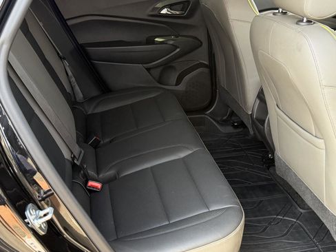 Used 2025 Chevrolet Trax ACTIV w/ Driver Confidence Package image 26