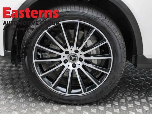 Used 2023 Mercedes-Benz GLC 300 4MATIC Coupe image 35