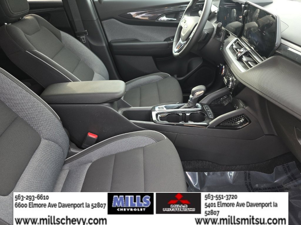 Used 2024 Chevrolet TrailBlazer LT w/ LT Cold Weather Package FWD image 19