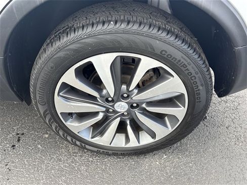 Used 2022 Buick Encore Preferred w/ Safety Package image 31