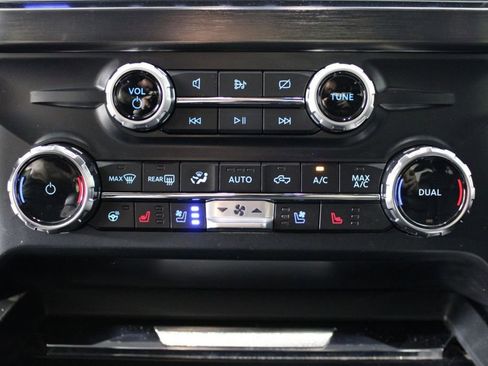 Used 2024 Ford F350 Lariat w/ Sport Appearance Package image 28