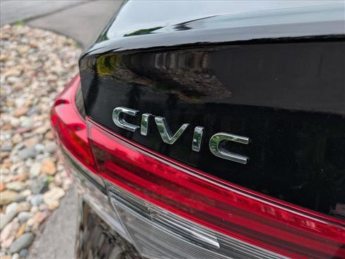 Used 2024 Honda Civic Sport image 17