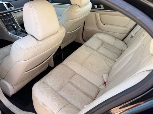 Used 2009 Lincoln MKS AWD image 11