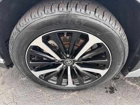 Used 2022 Toyota Highlander XSE image 35