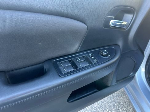 Used 2013 Chrysler 200 Touring image 10