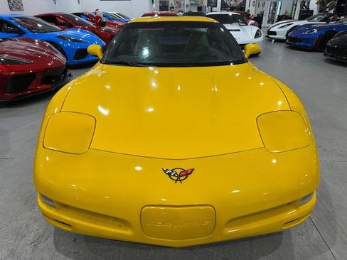 Used 2004 Chevrolet Corvette Coupe w/ Roof Package image 7