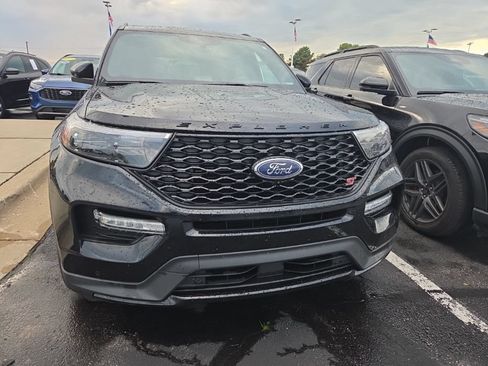 Used 2024 Ford Explorer ST w/ Equipment Group 401A AWD/4WD image 3