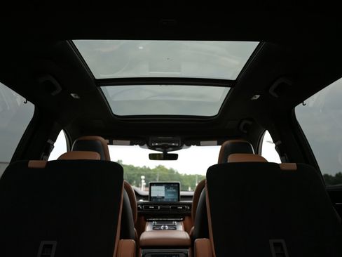 Used 2023 Lincoln Aviator Black Label w/ Jet Package AWD/4WD image 43