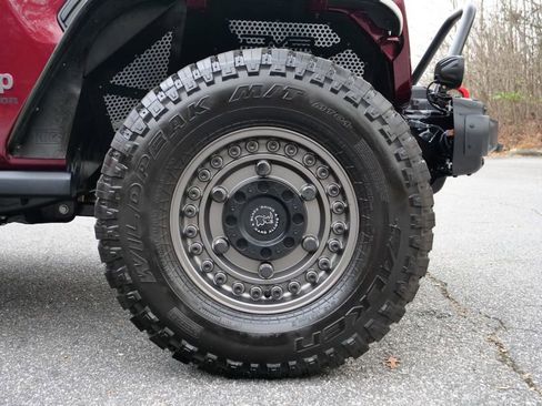 Used 2021 Jeep Gladiator Rubicon image 4