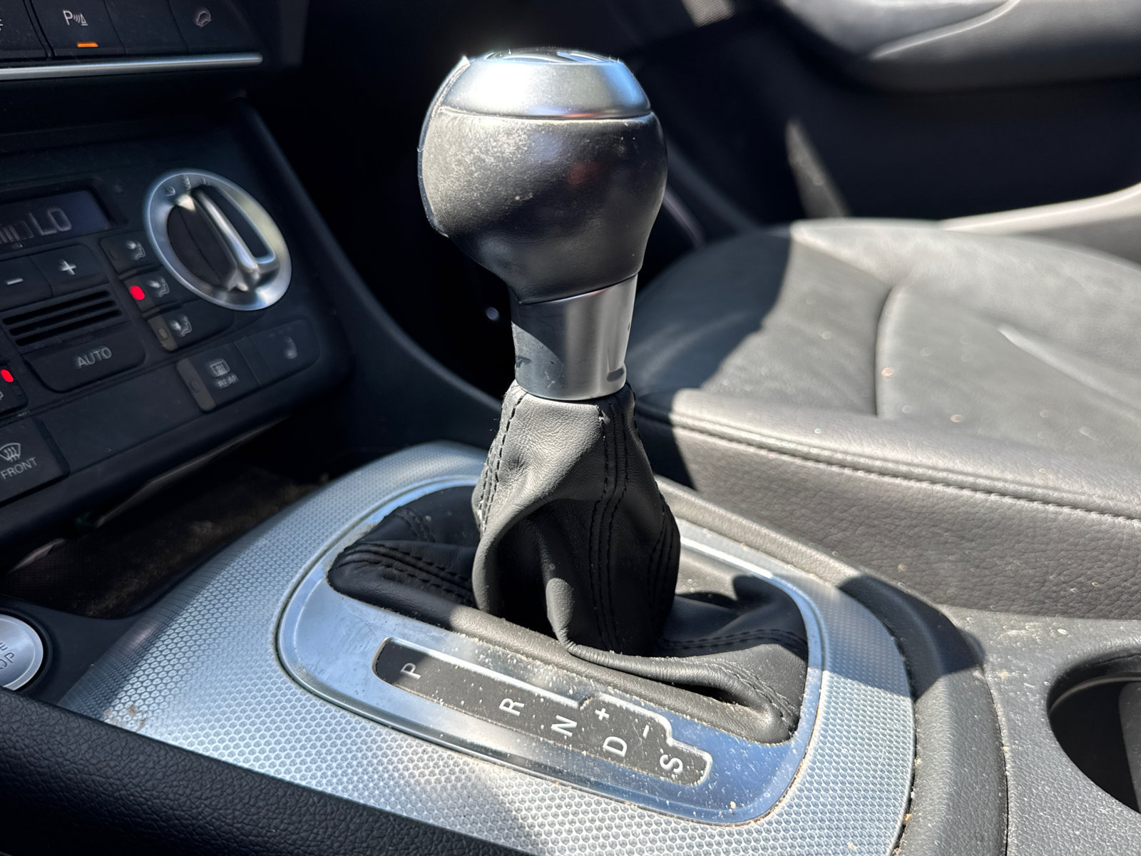Used 2015 Audi Q3 2.0T Prestige w/ Prestige Package AWD/4WD image 16