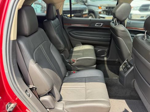 Used 2014 Lincoln MKT AWD w/ Equipment Group 201A image 7