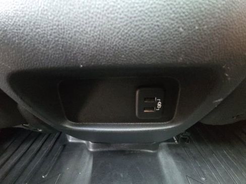 Used 2017 Cadillac XT5 Luxury w/ Driver Awareness Package image 23