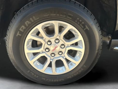 Used 2016 GMC Yukon XL SLT RWD image 34